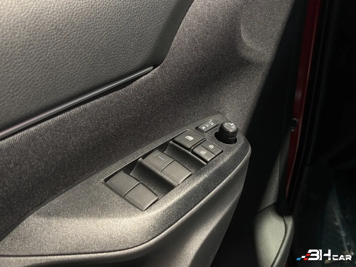 Toyota Yaris - photo 13