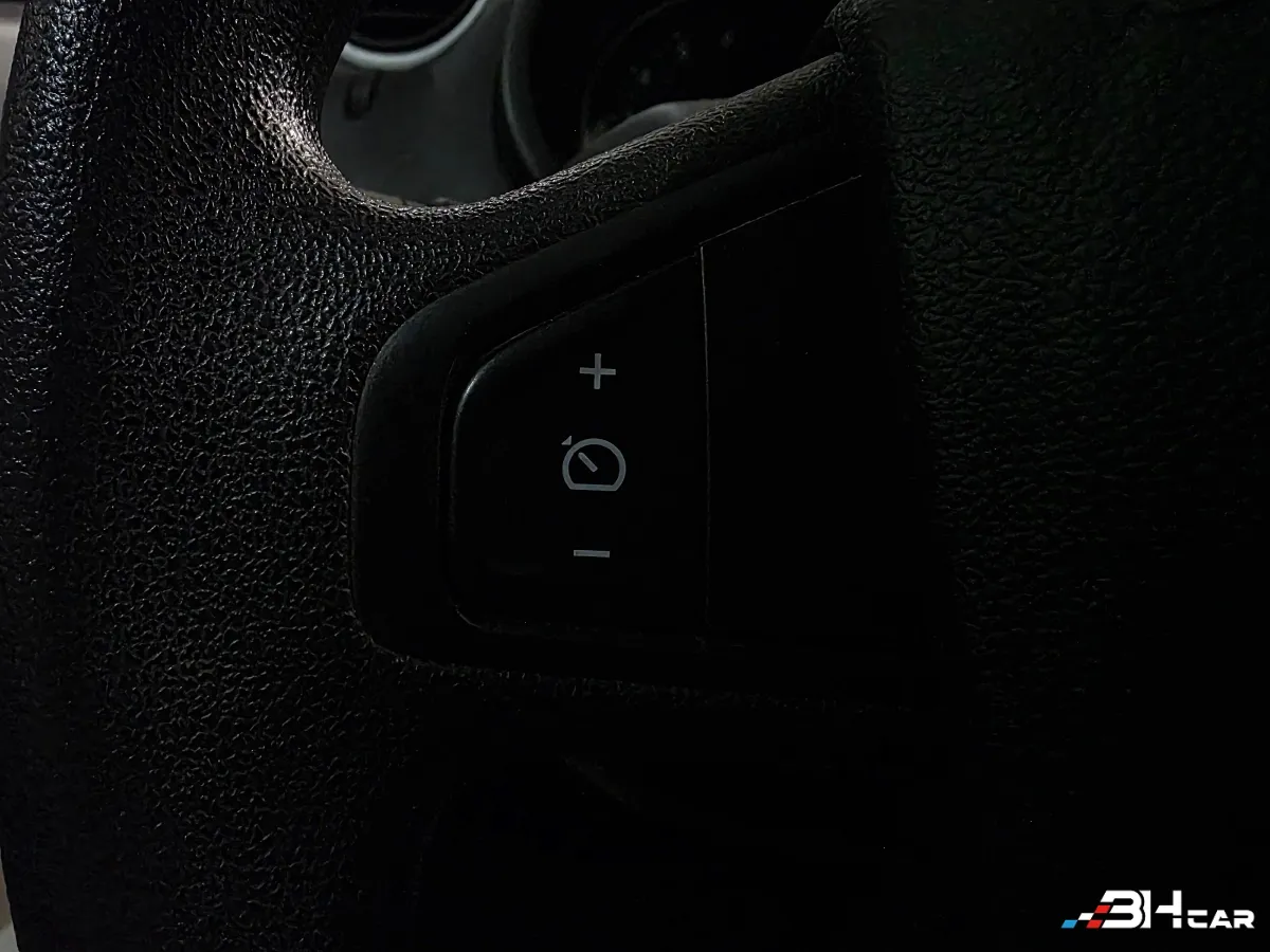Renault Kangoo Express - photo 12