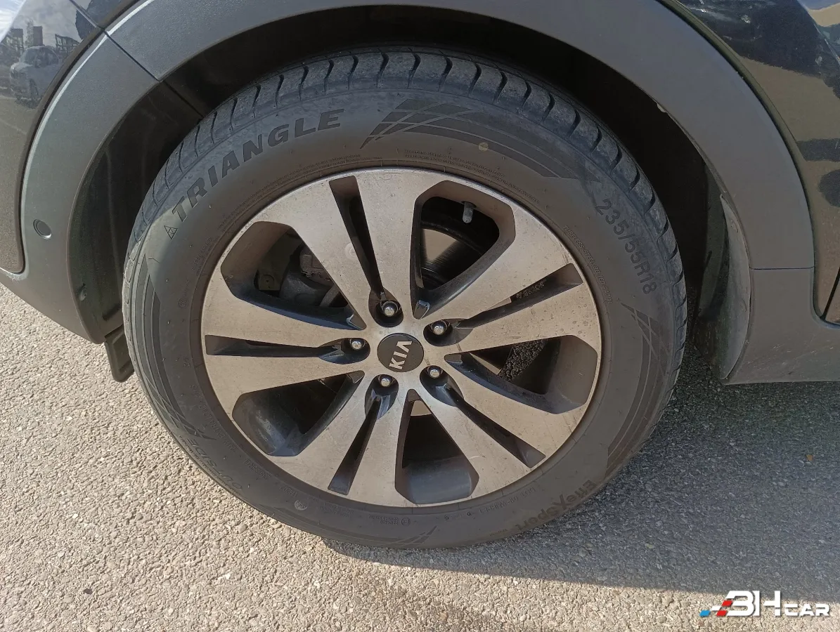 Kia Sportage - photo 10