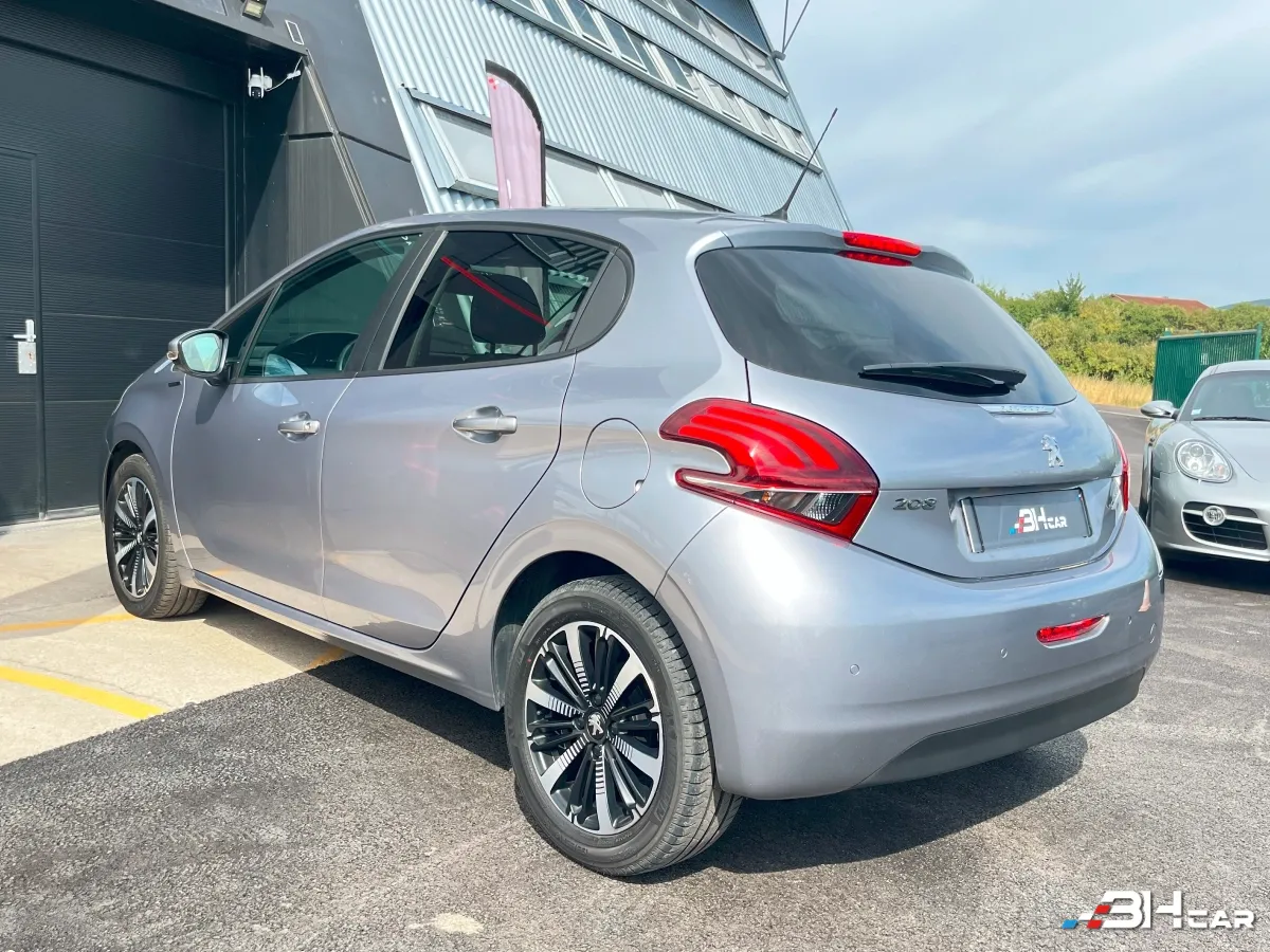 Peugeot 208 - photo 6