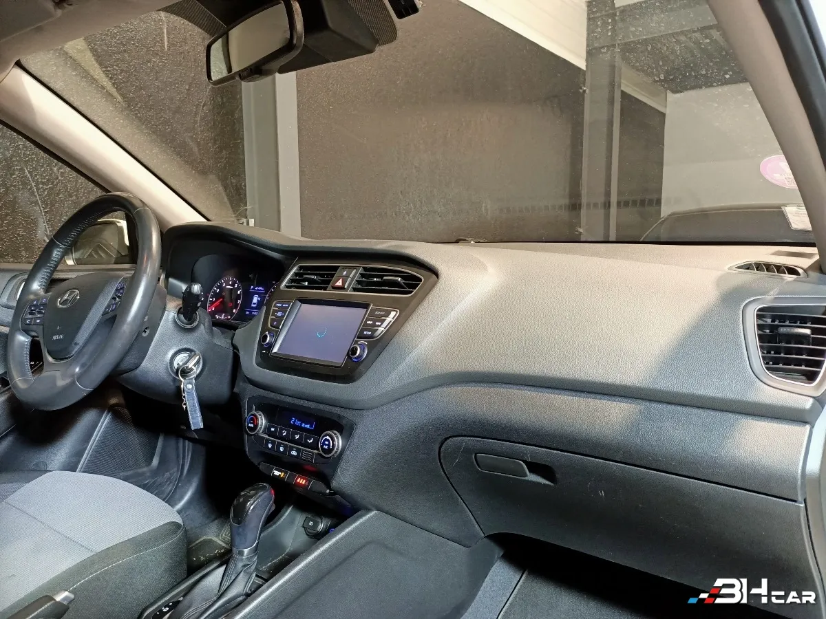 Hyundai I20 - photo 3