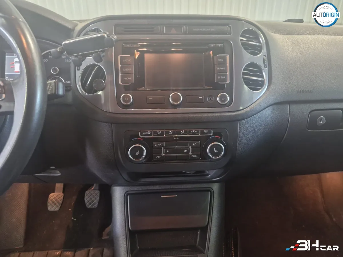 Volkswagen Tiguan - photo 18