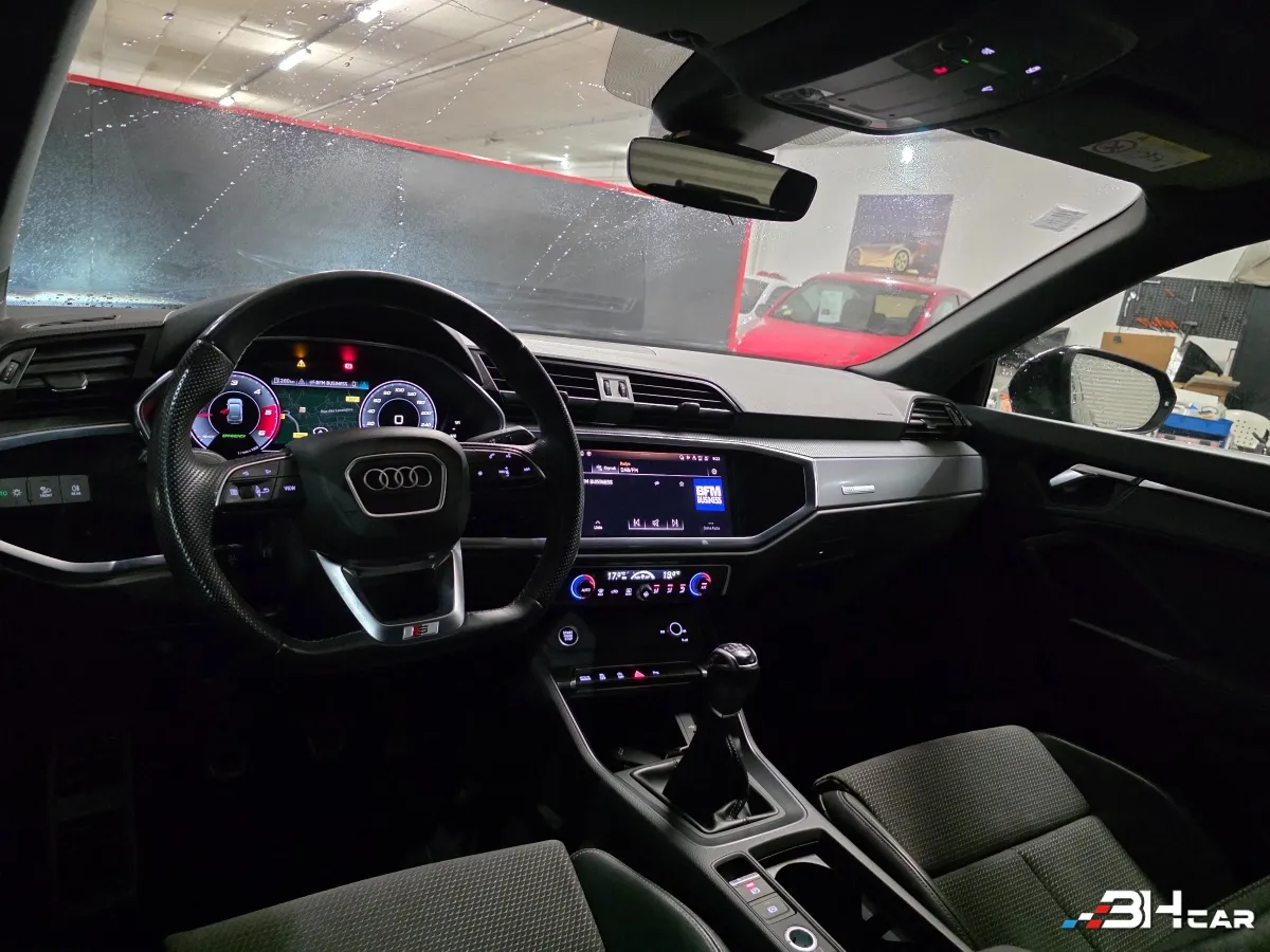 Audi Q3 - photo 10
