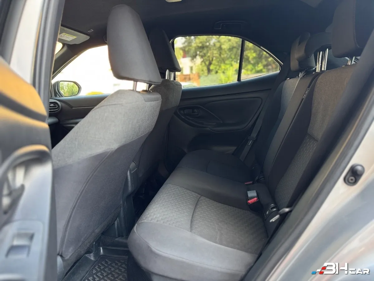 Toyota Yaris - photo 13