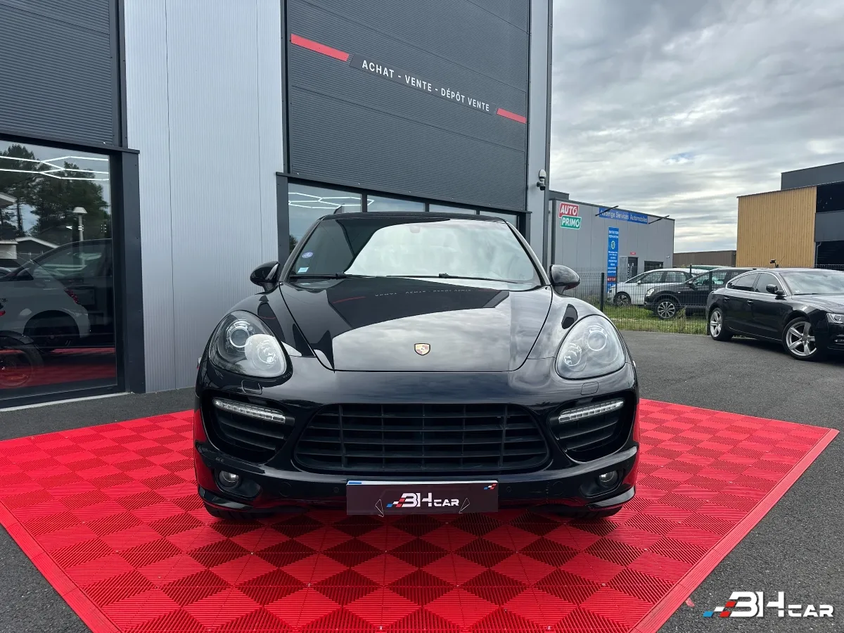 Porsche Cayenne - photo 2