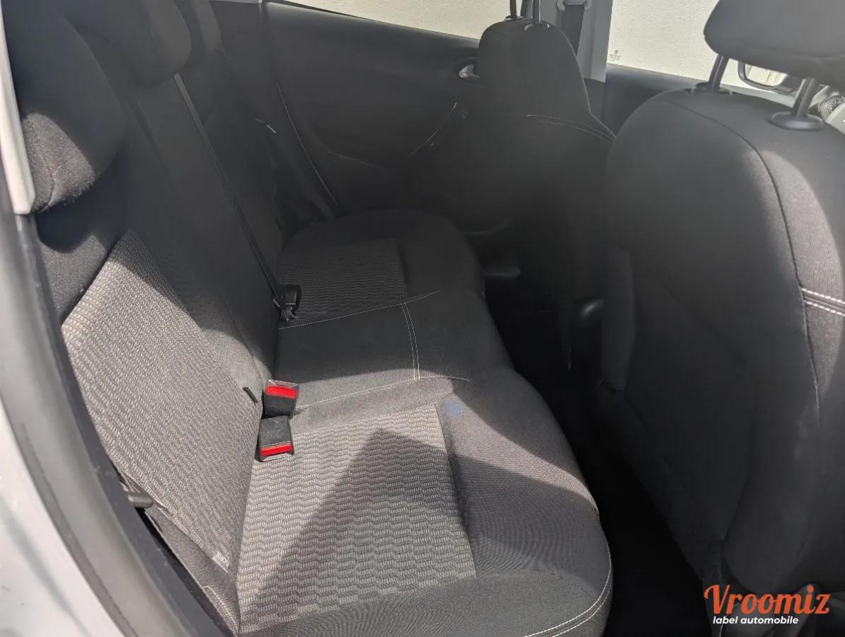 Peugeot 208 GENERATION-I 1.6 BLUEHDI 75 STYLE