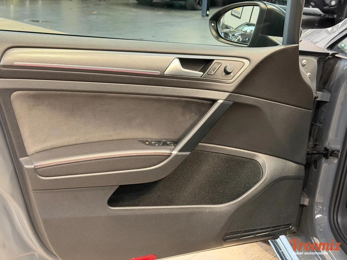 Volkswagen Golf 2.0 TSI 290 GTI TCR DSG BVA