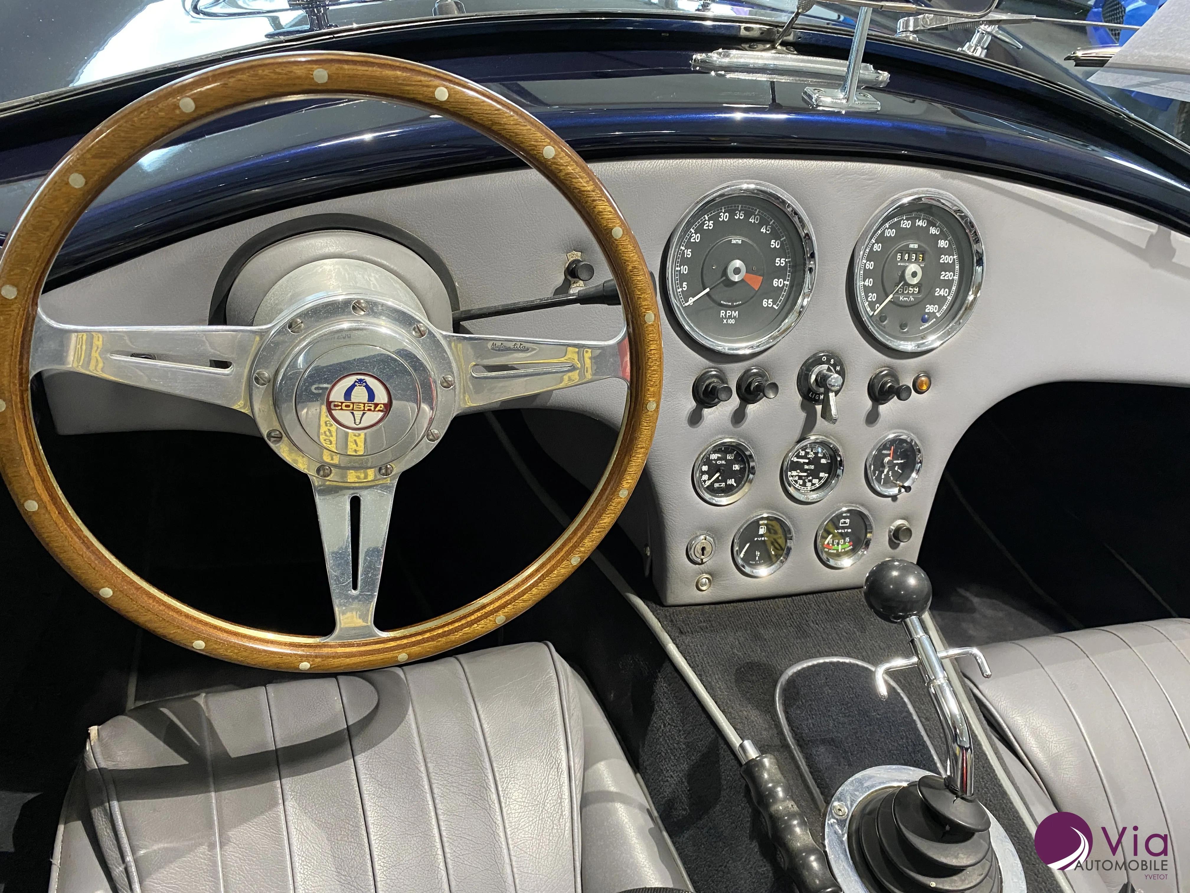 AC Cobra 427