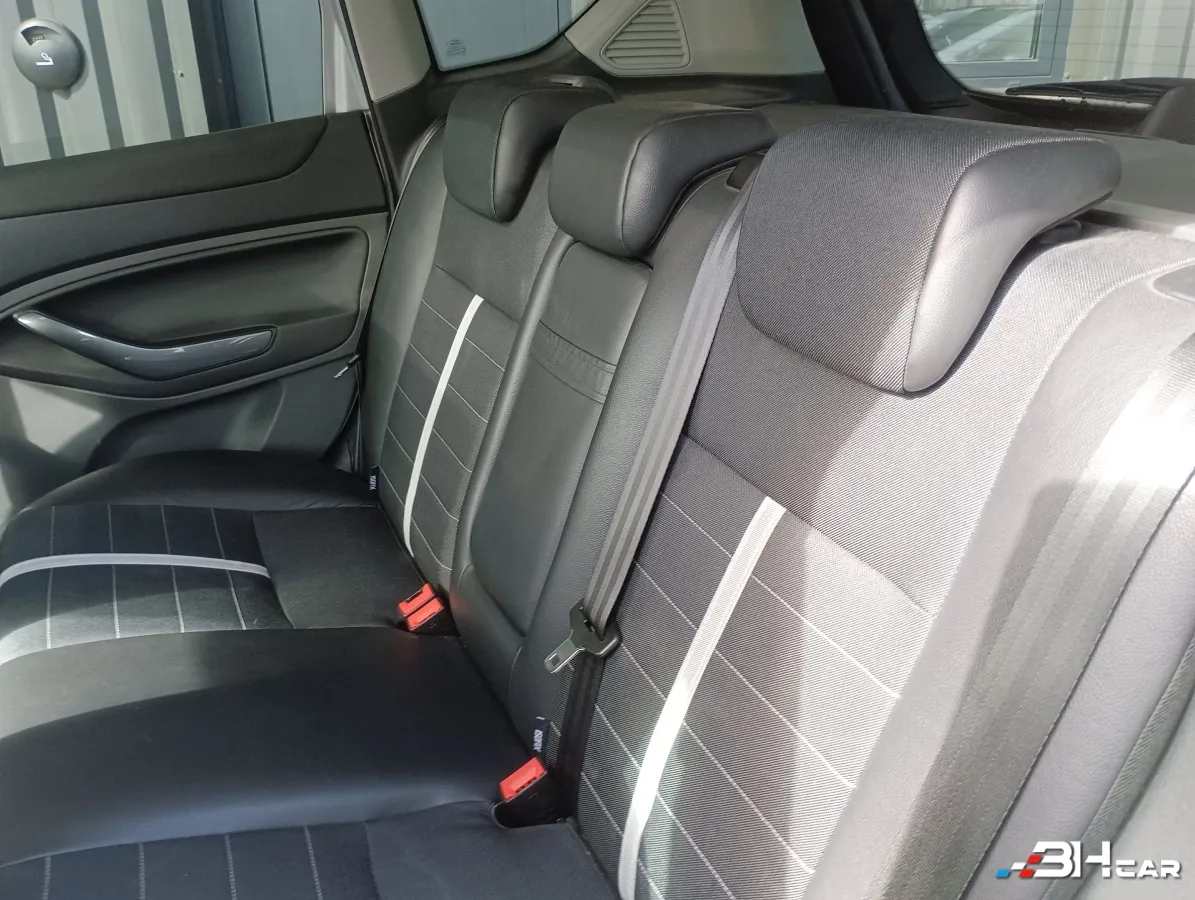 Ford Kuga - photo 19