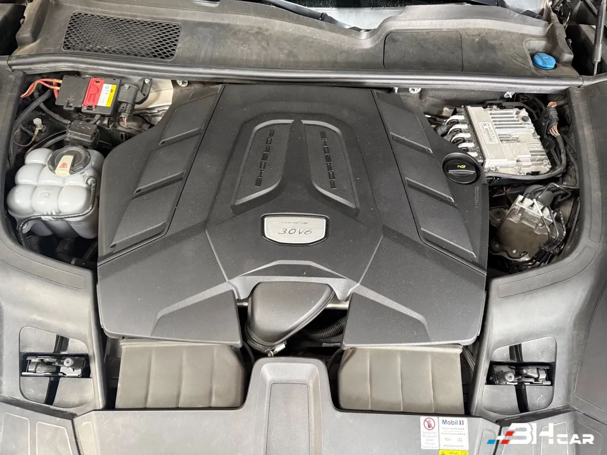 Porsche Cayenne - photo 30