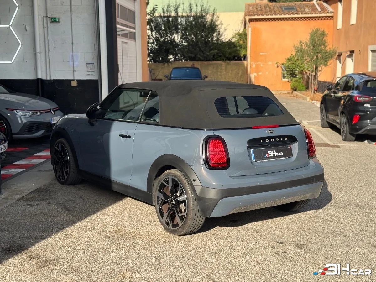 Mini Cabrio - photo 8