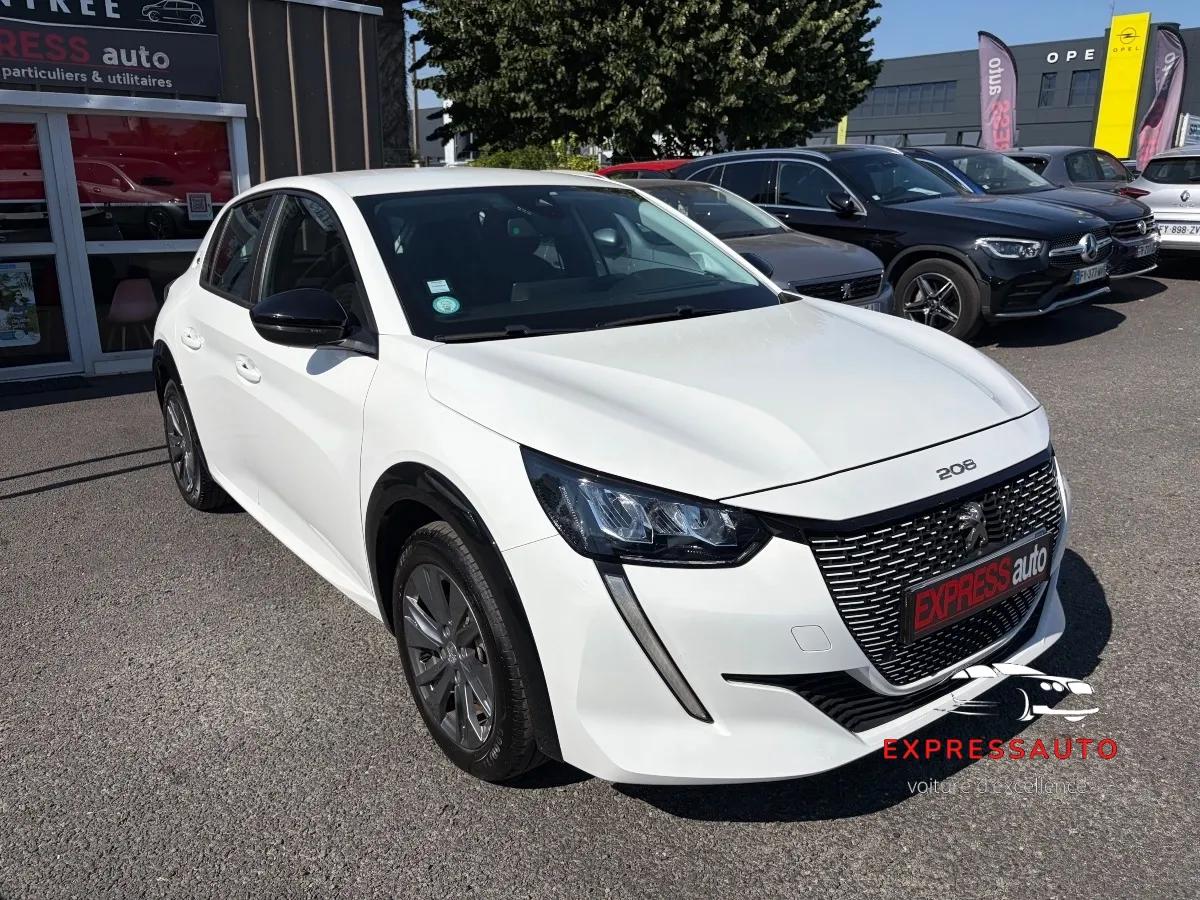 Peugeot E-208