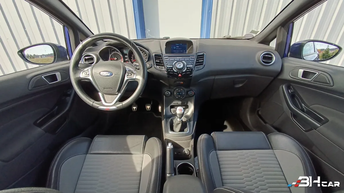 Ford Fiesta - photo 4