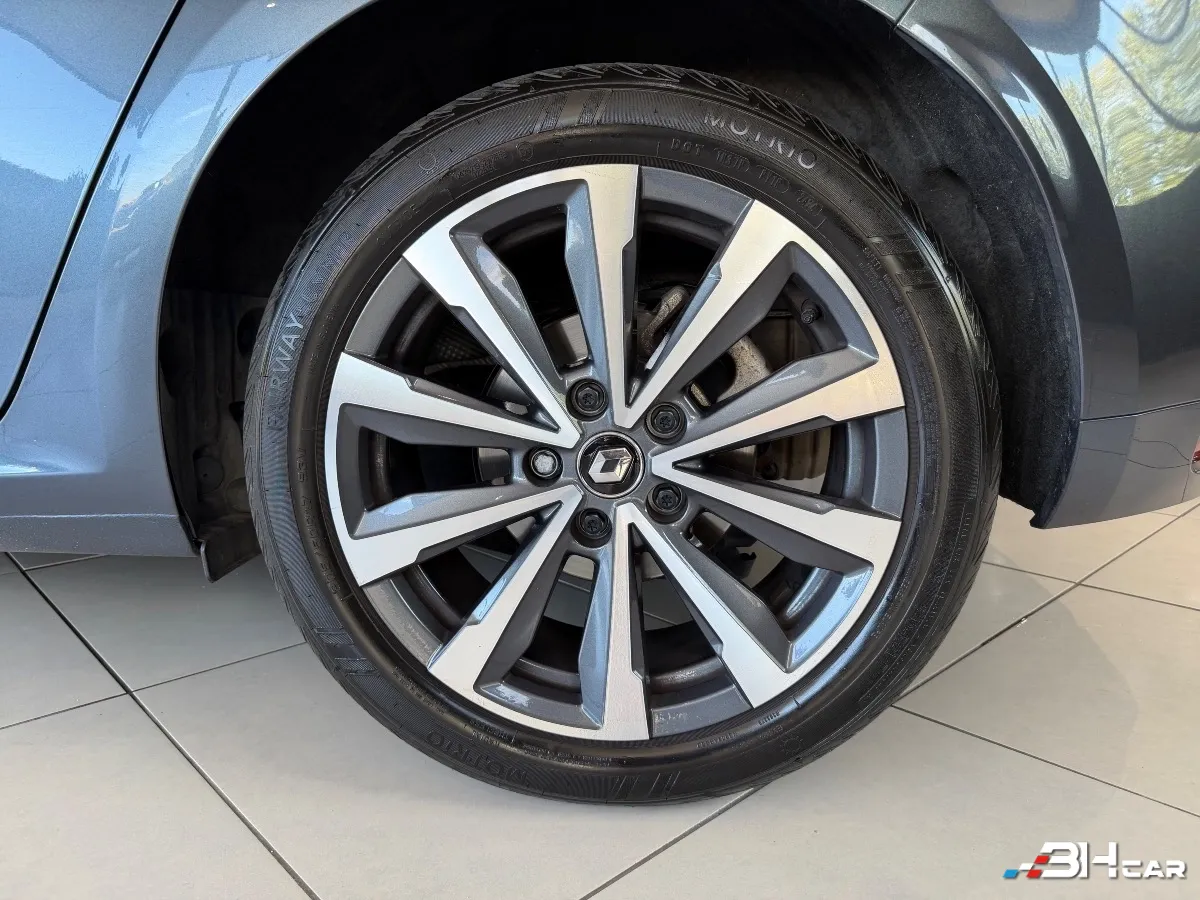 Renault Megane - photo 36