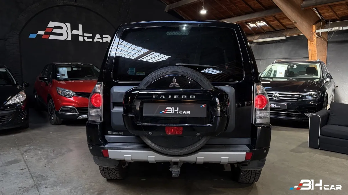 Mitsubishi Pajero - photo 6