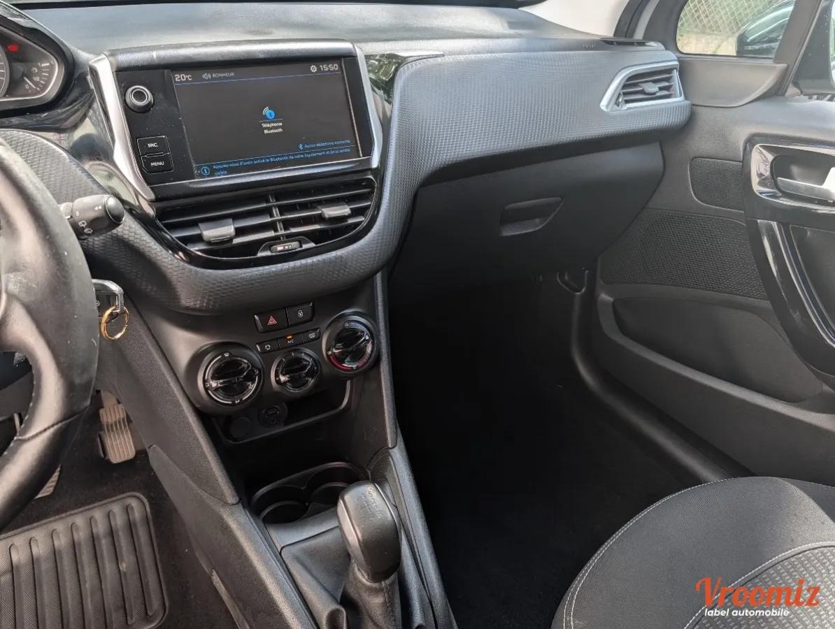 Peugeot 208 GENERATION-I 1.6 BLUEHDI 75 STYLE