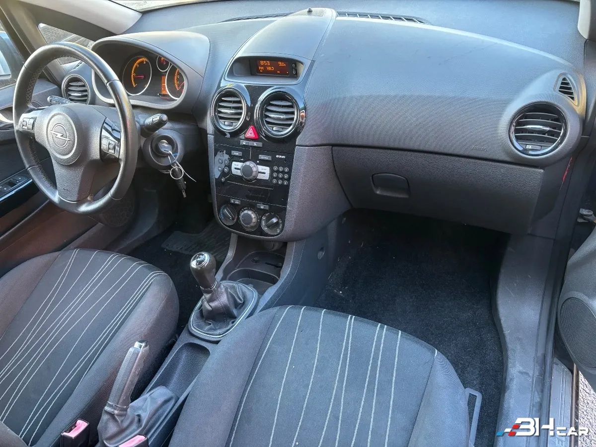 Opel Corsa - photo 11