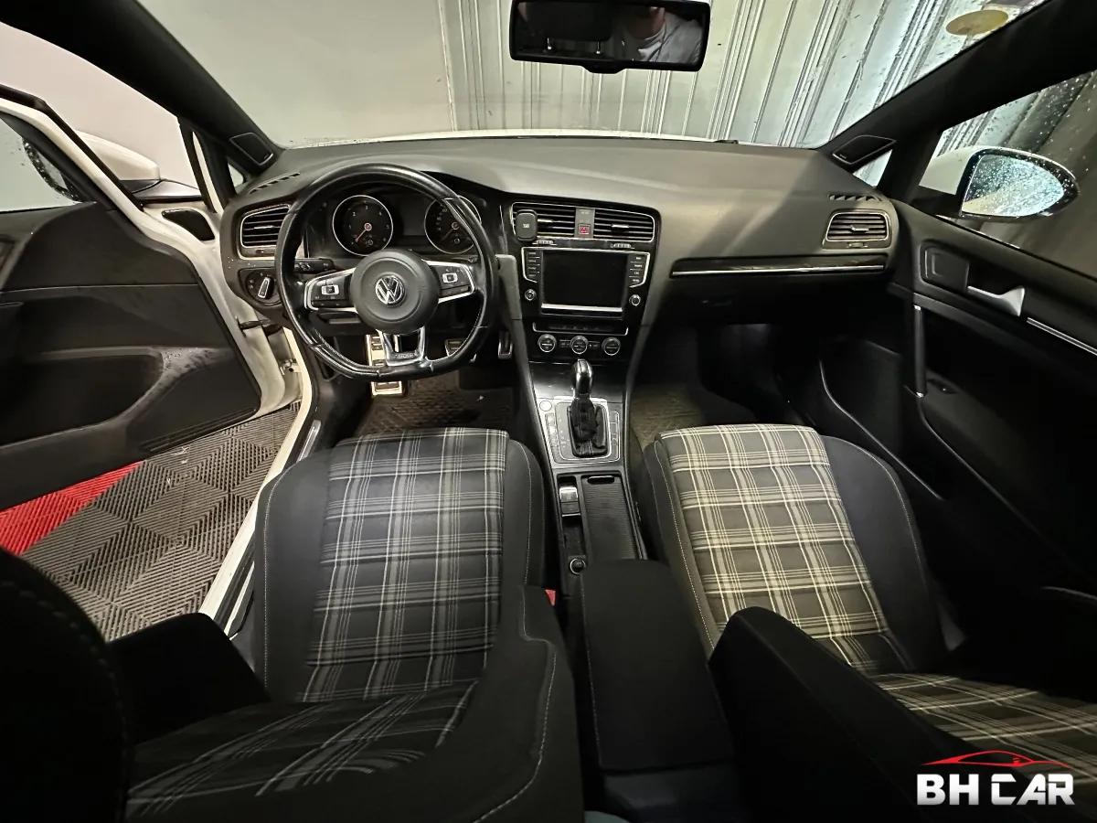 Aperçu indisponible de Volkswagen Golf