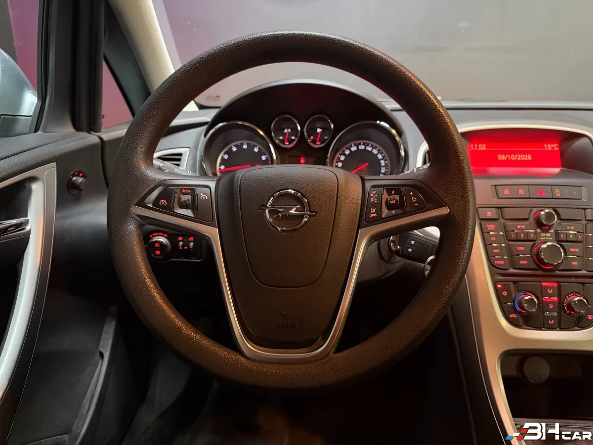Opel Astra - photo 14