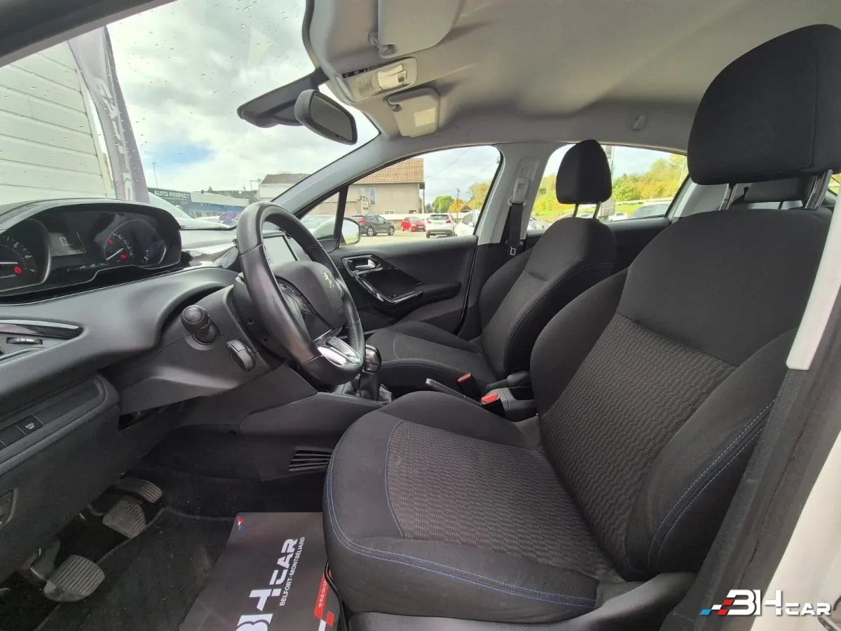 Peugeot 208 - photo 6