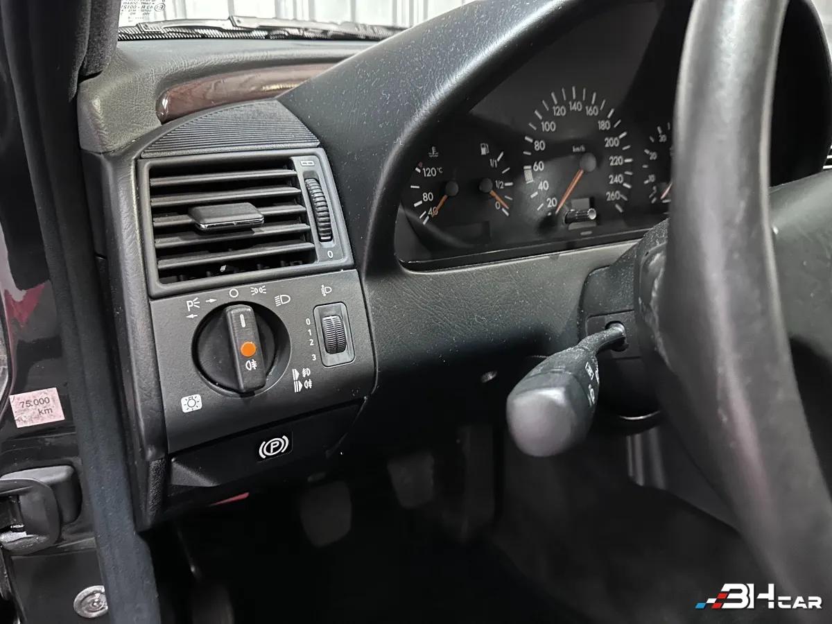 Aperçu indisponible de Mercedes-Benz Classe C