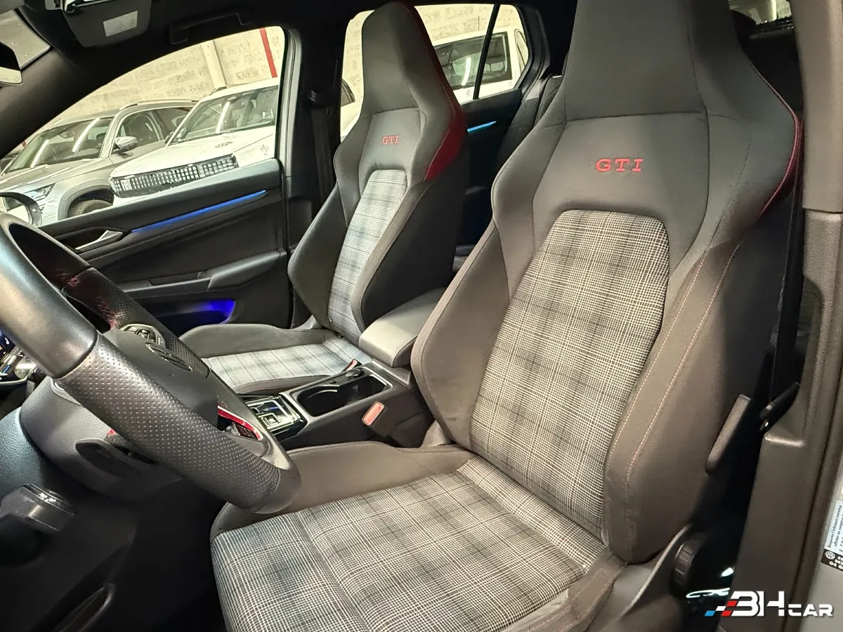 Volkswagen Golf - photo 11