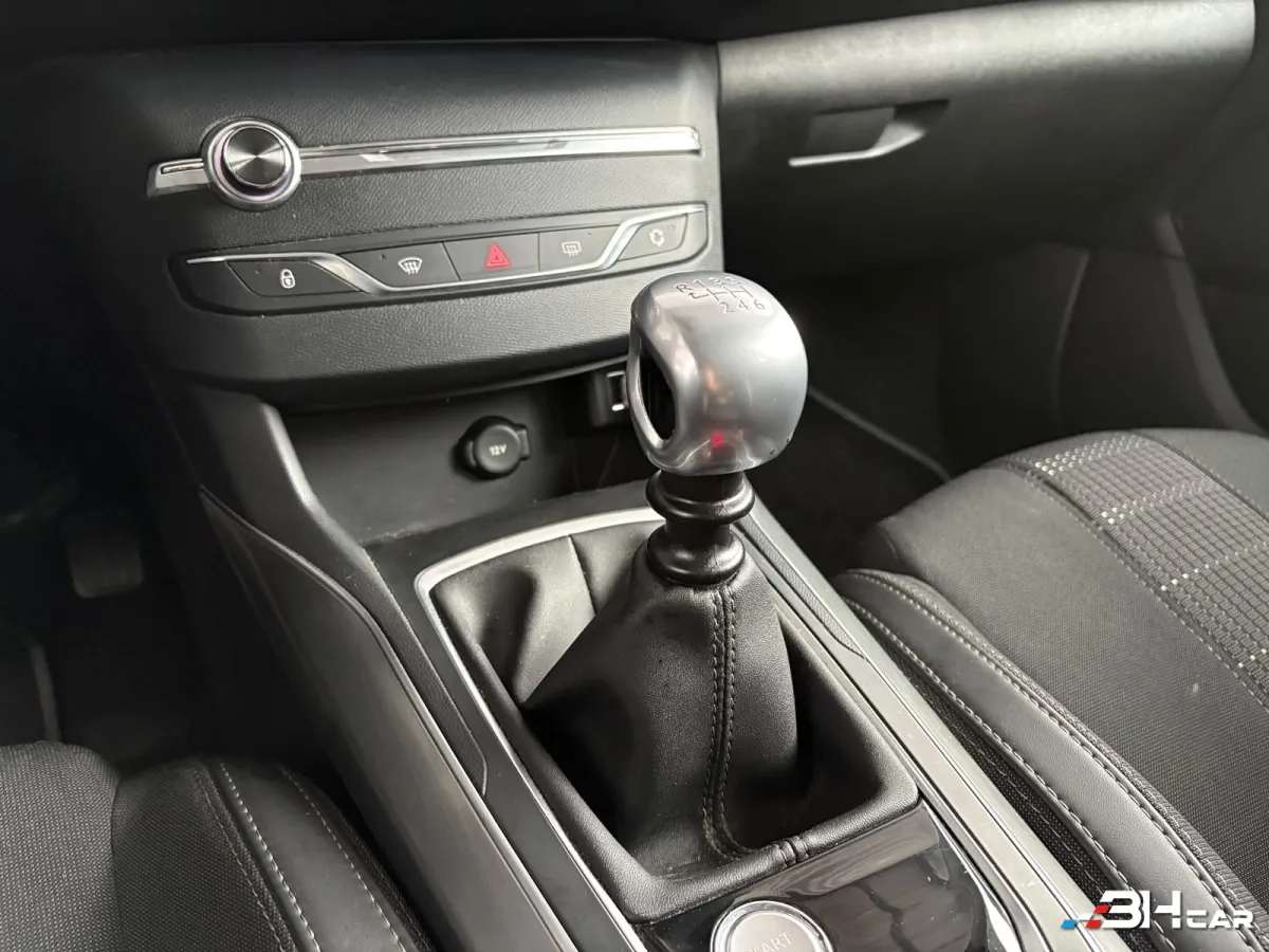 Peugeot 308 - photo 17