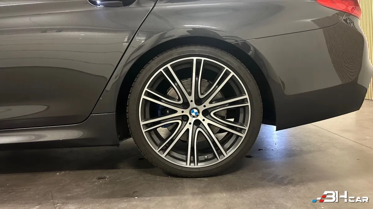 Bmw M550 - photo 44