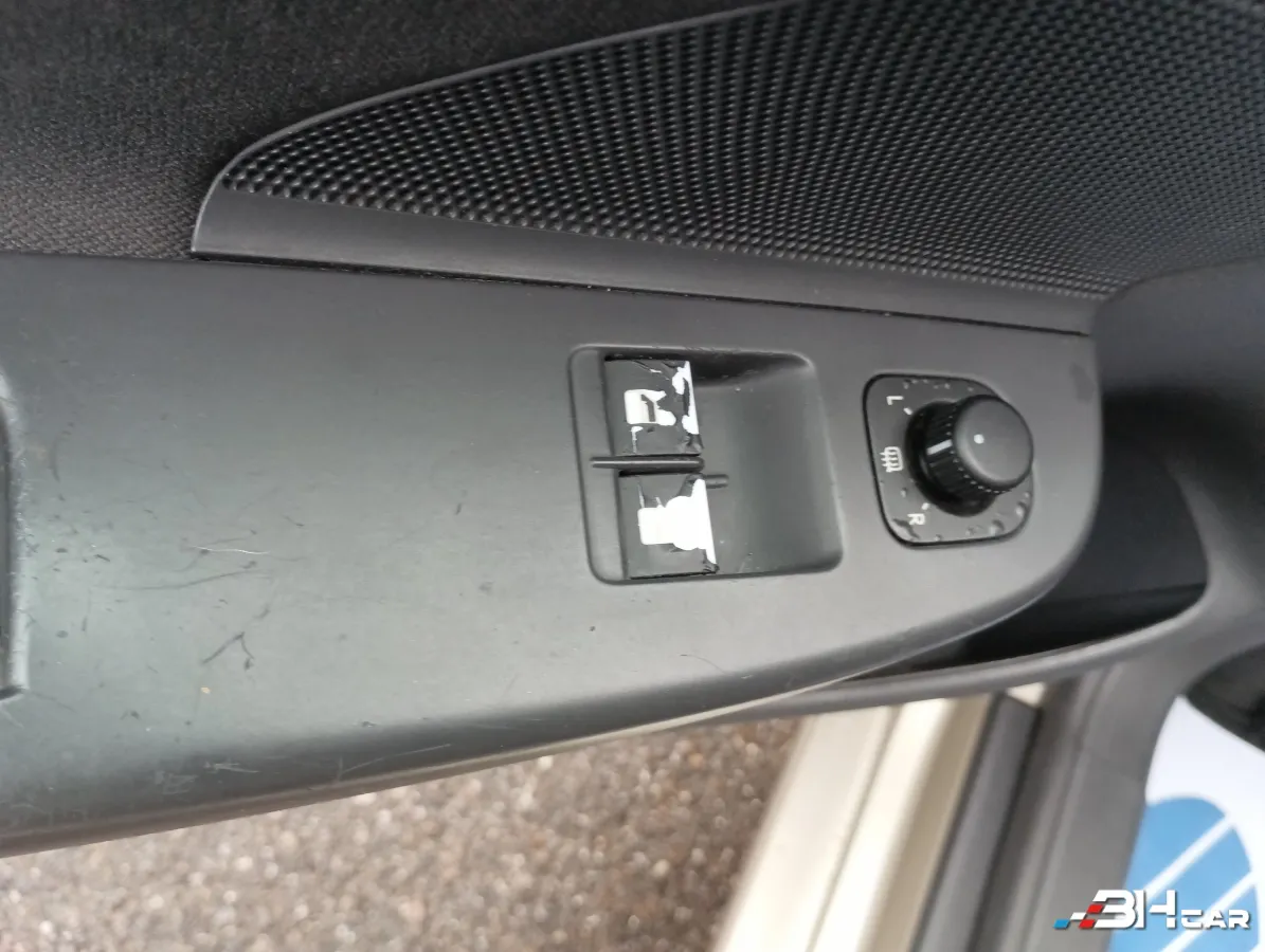 Volkswagen Golf - photo 23