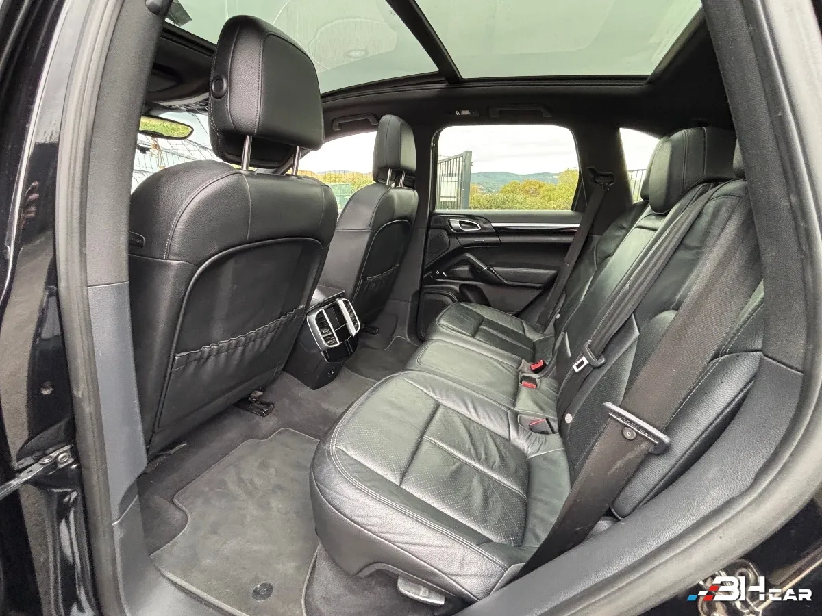 Porsche Cayenne - photo 19