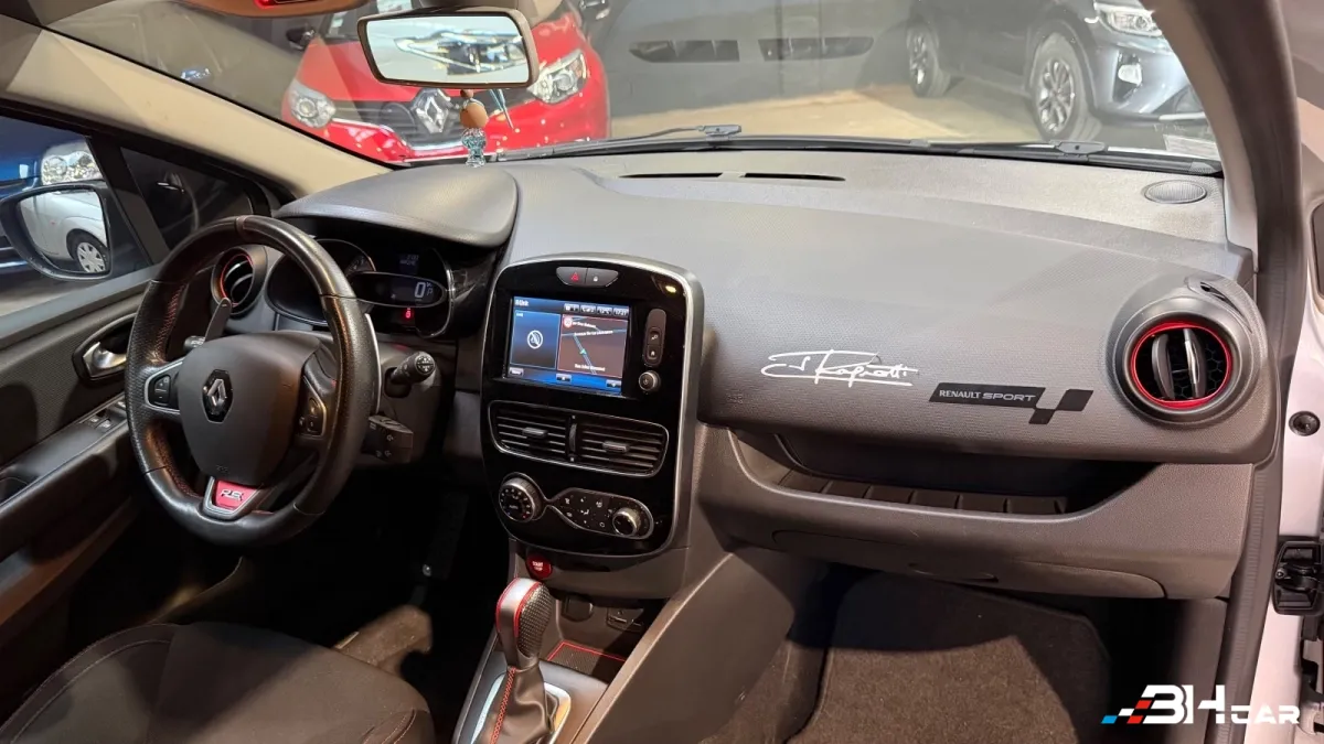 Renault Clio - photo 20