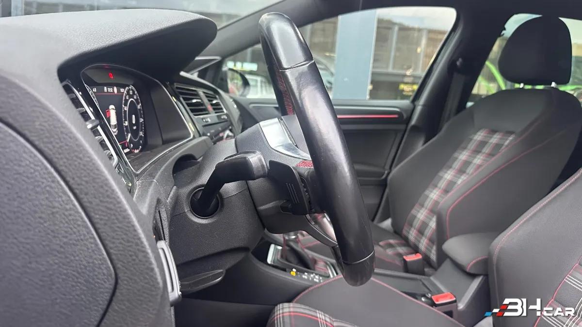 Aperçu indisponible de Volkswagen Golf