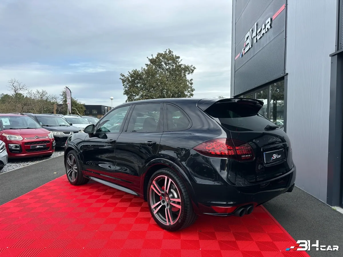 Porsche Cayenne - photo 4