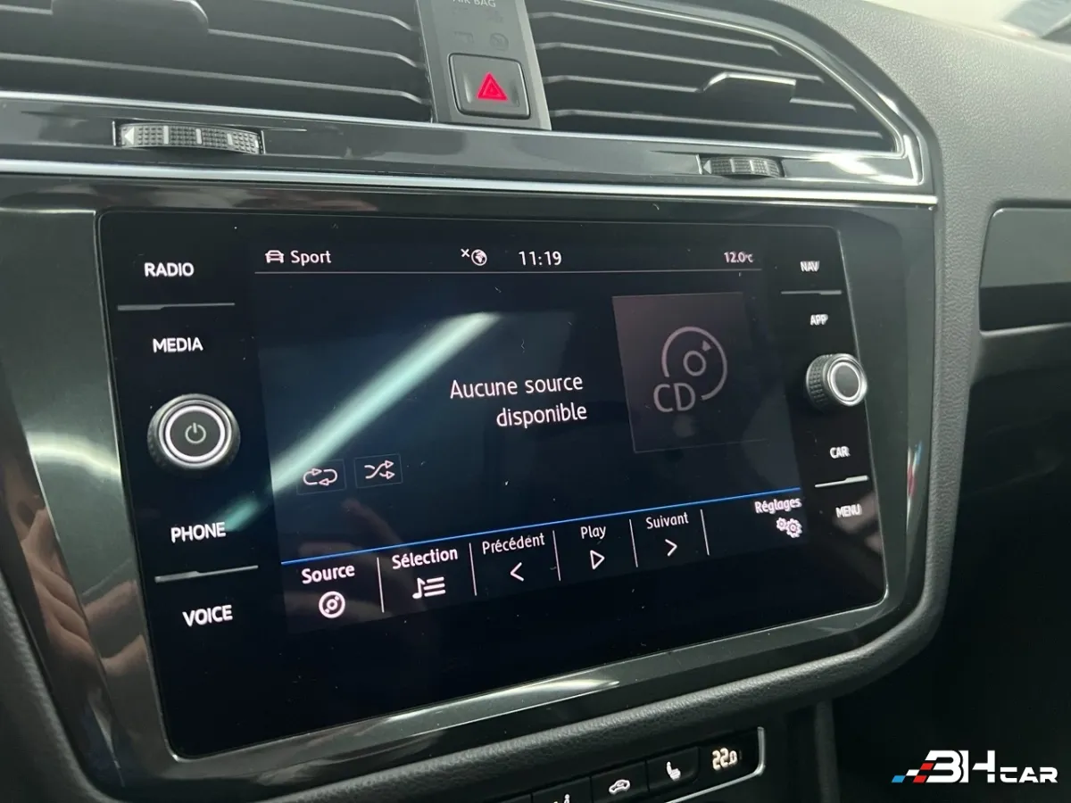 Volkswagen Tiguan - photo 22