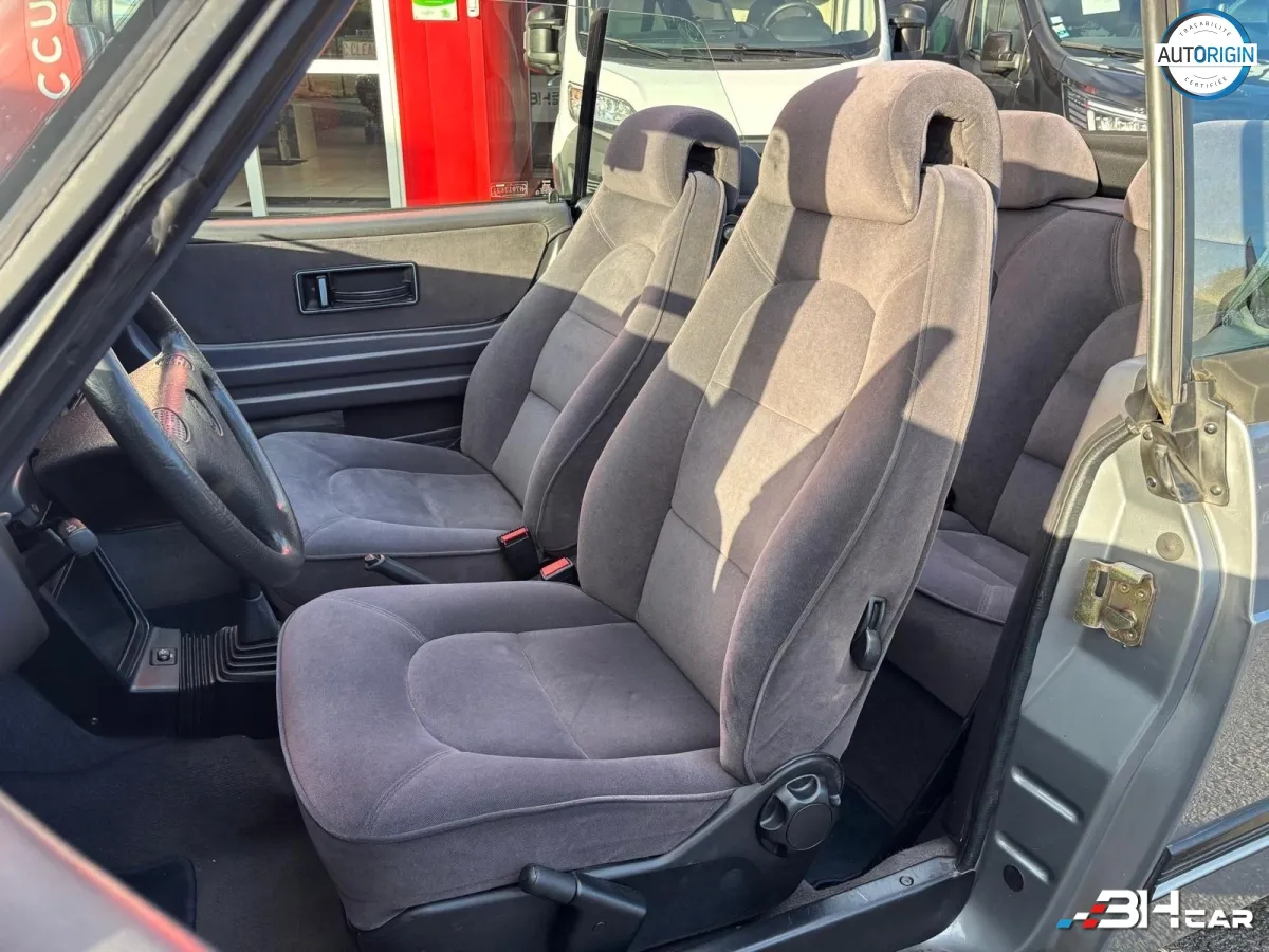 SAAB 900 - photo 9