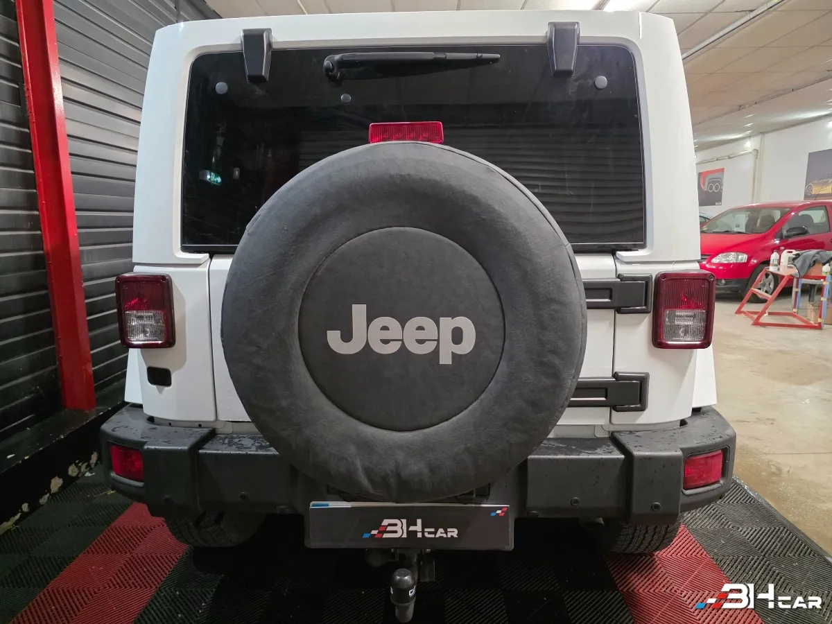 Jeep Wrangler - photo 6