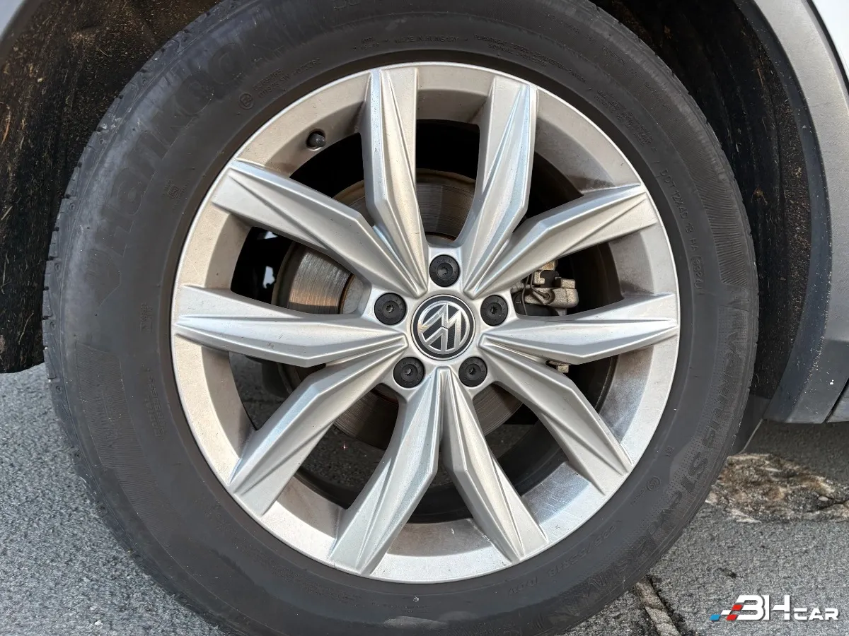 Volkswagen Tiguan - photo 26