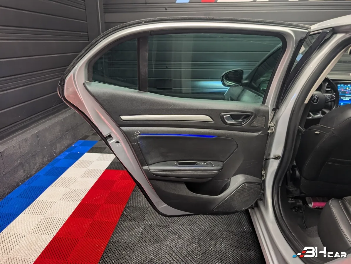 Renault Megane - photo 35