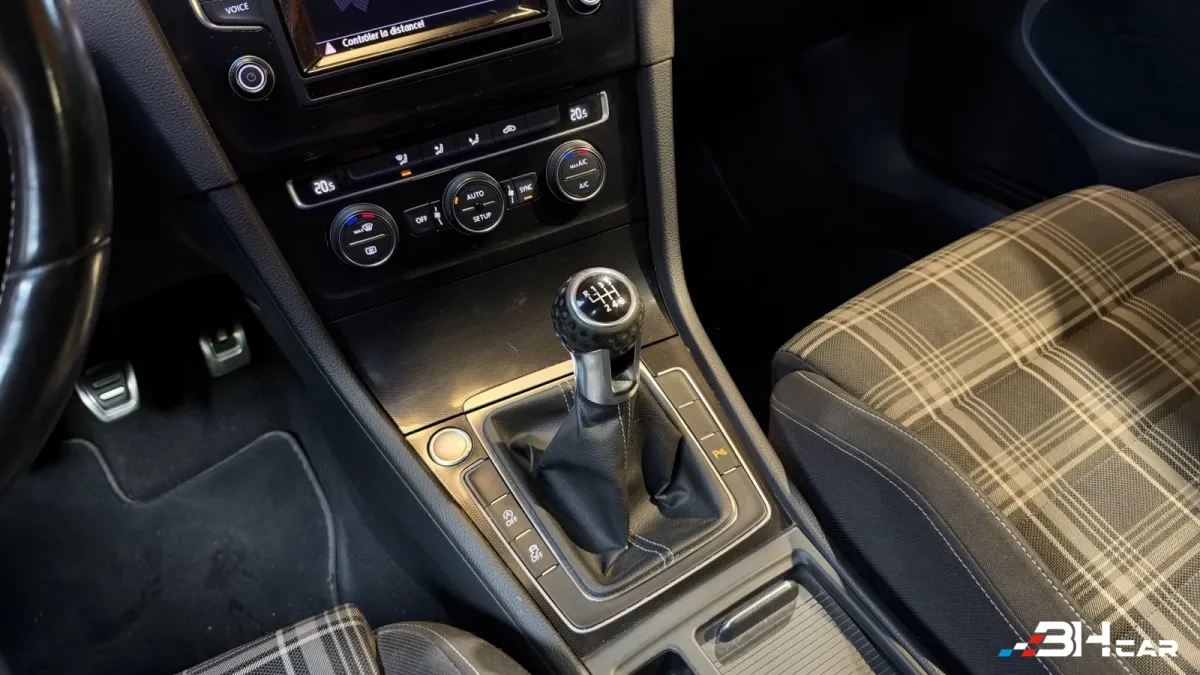 Volkswagen Golf - photo 22