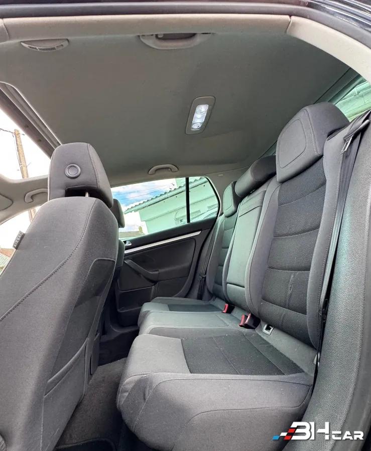 Aperçu indisponible de Volkswagen Golf