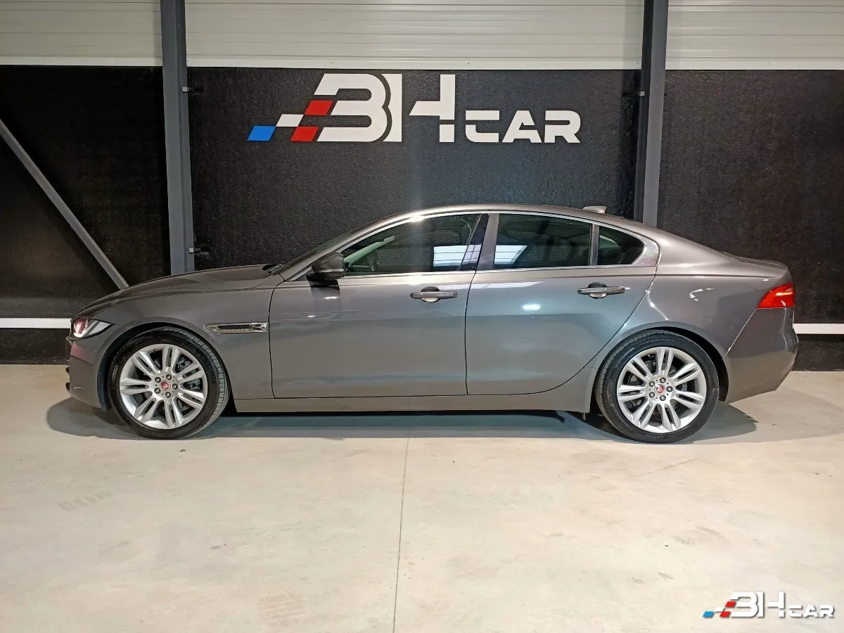 Jaguar Xe - photo 5
