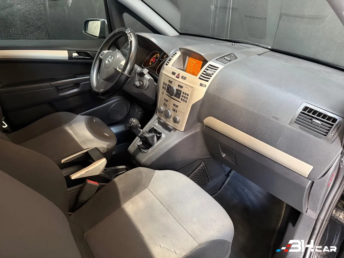 Opel Zafira - photo 18