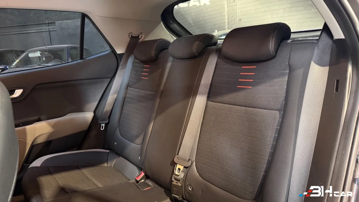 Kia Stonic - photo 30