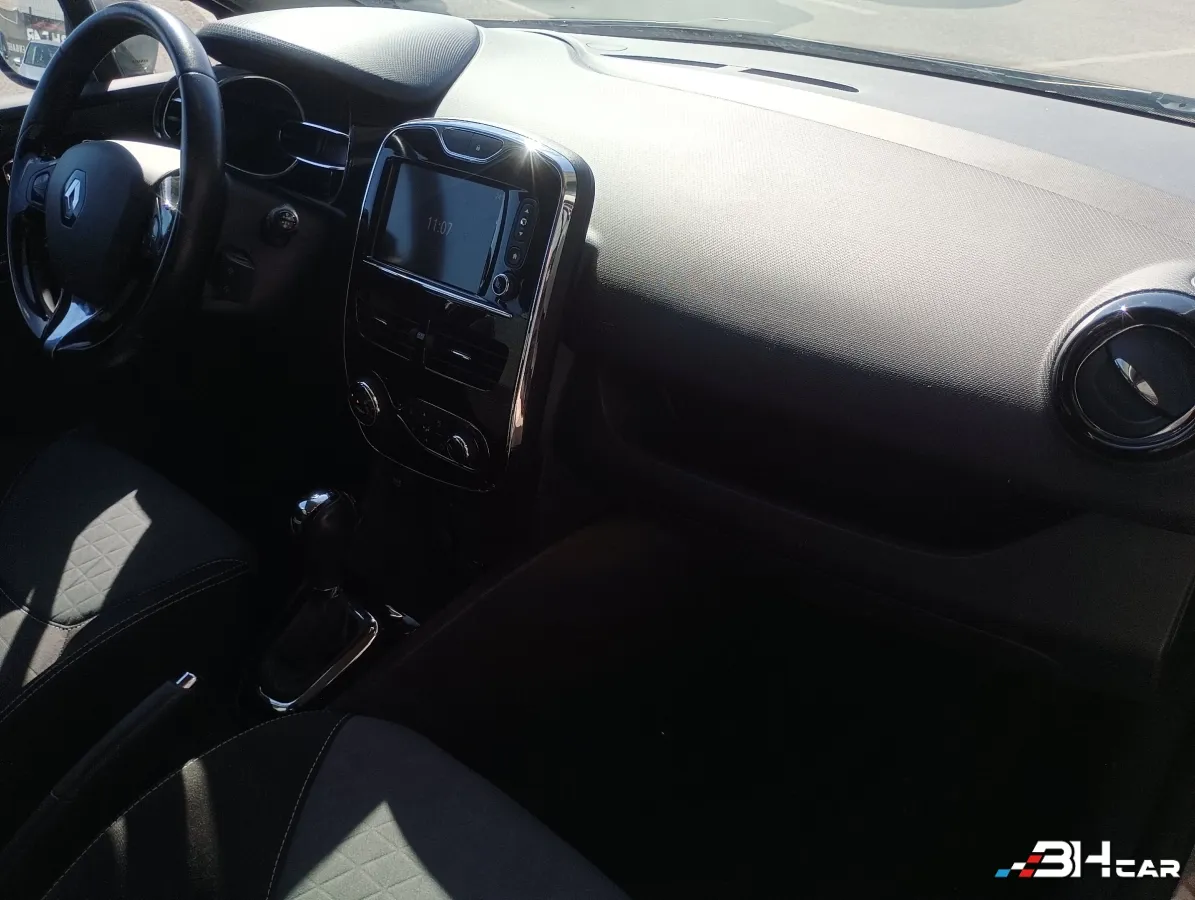 Renault Clio - photo 15