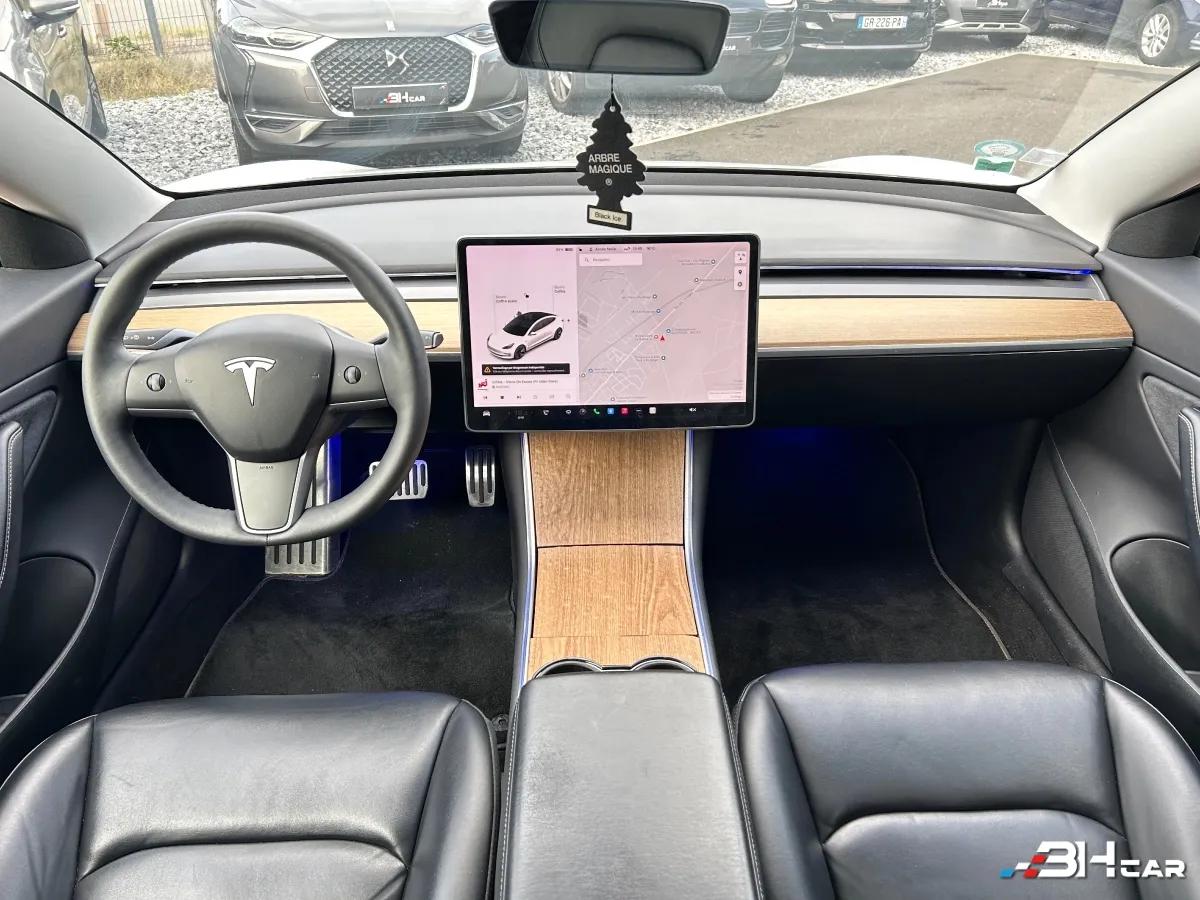 Aperçu indisponible de Tesla Model-3
