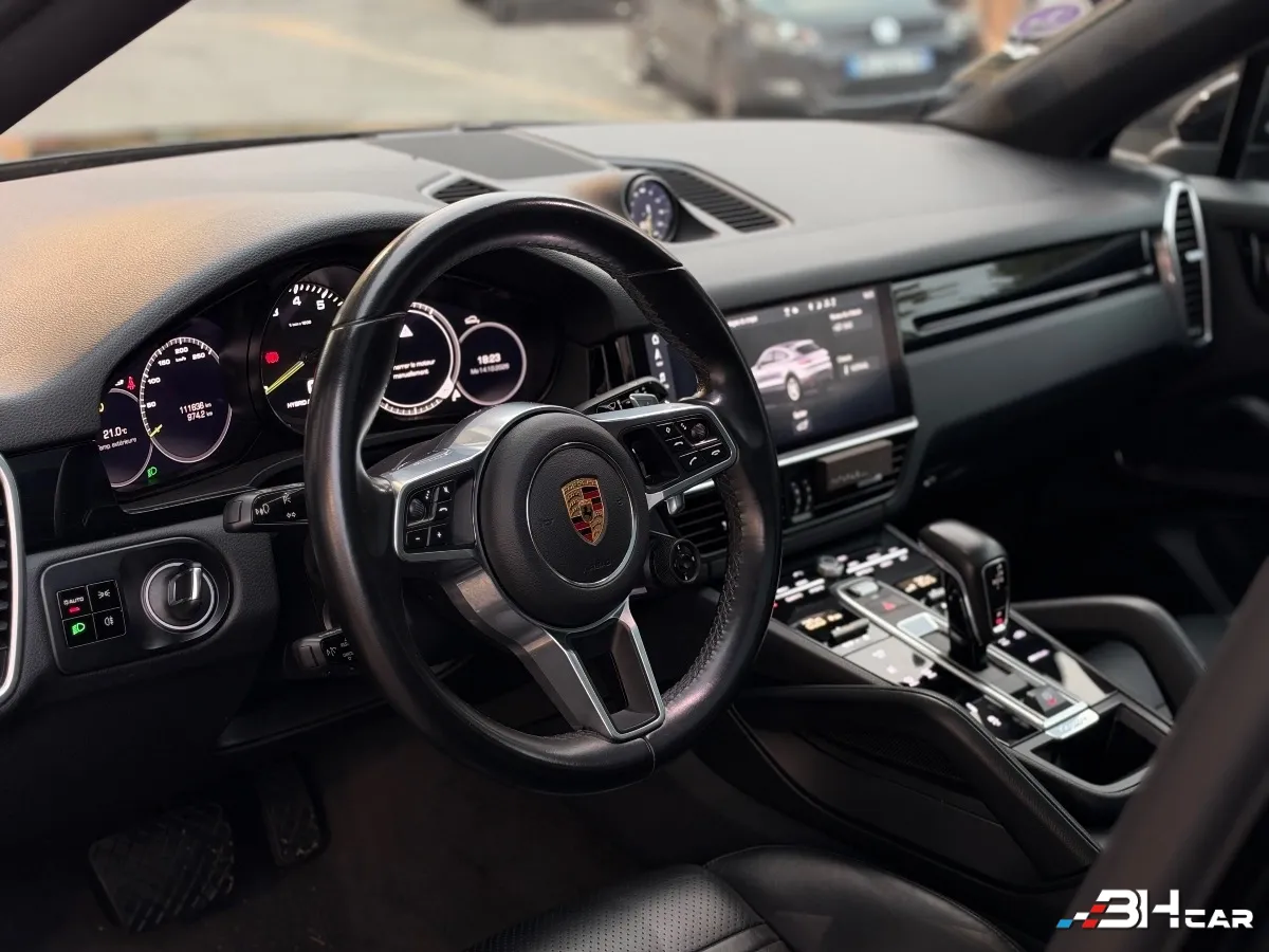 Porsche Cayenne - photo 12