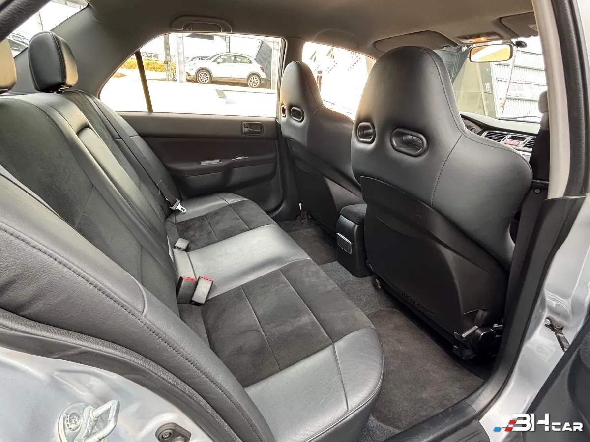 Mitsubishi Lancer - photo 21