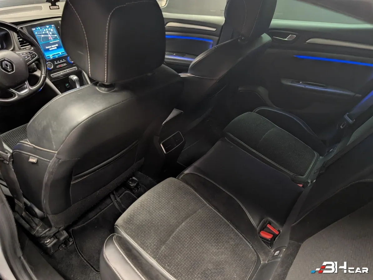 Renault Megane - photo 22