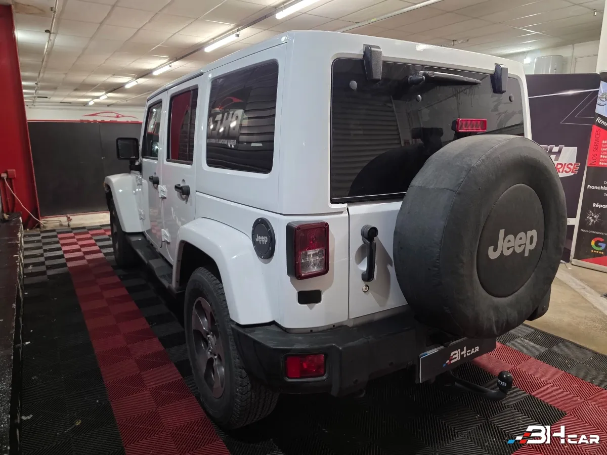 Jeep Wrangler - photo 7