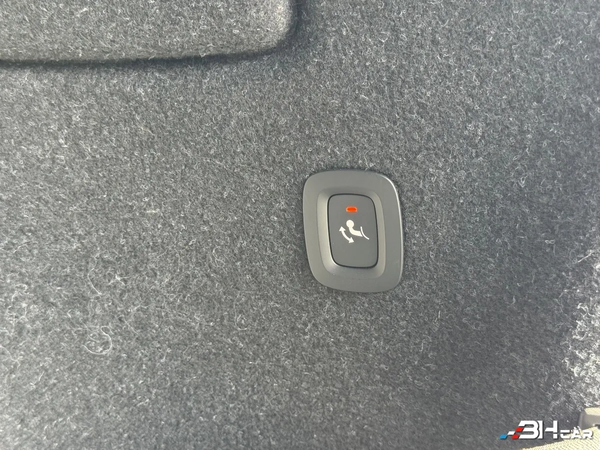 Volvo Xc40 - photo 11